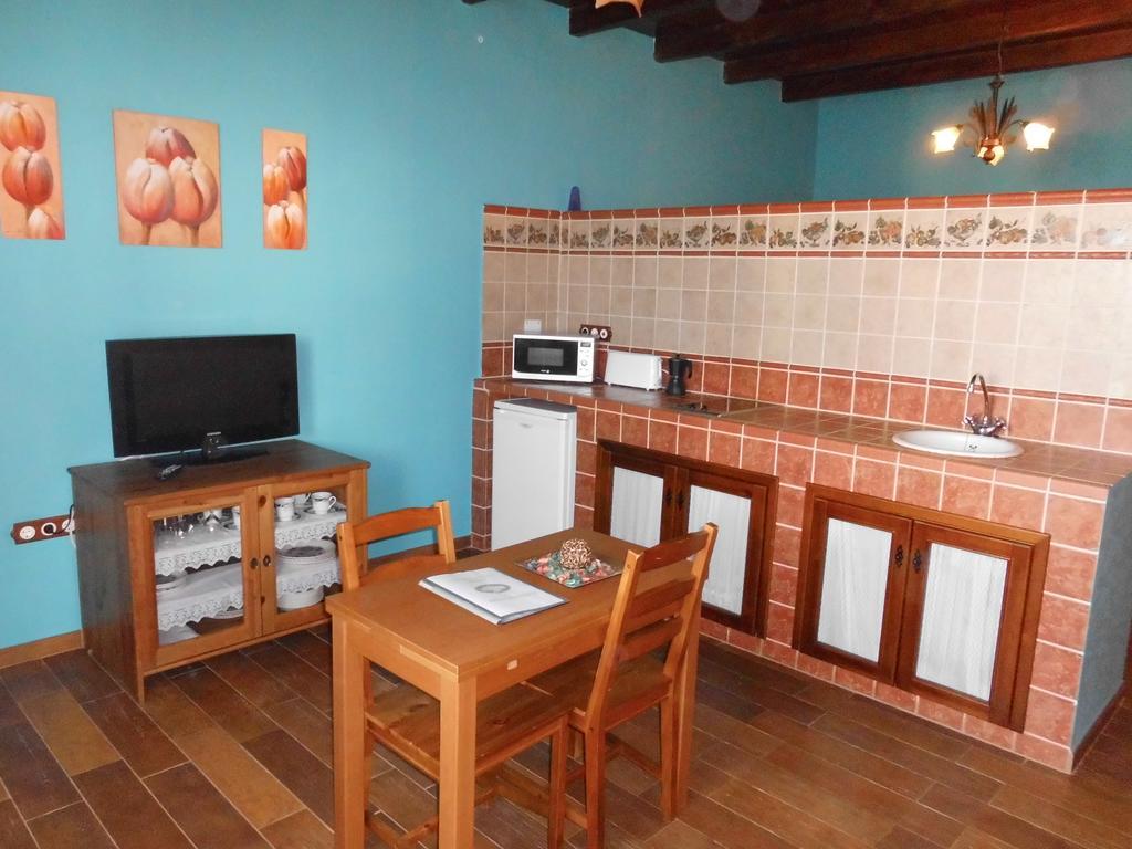 Apartamentos Trinidad Alange Room photo