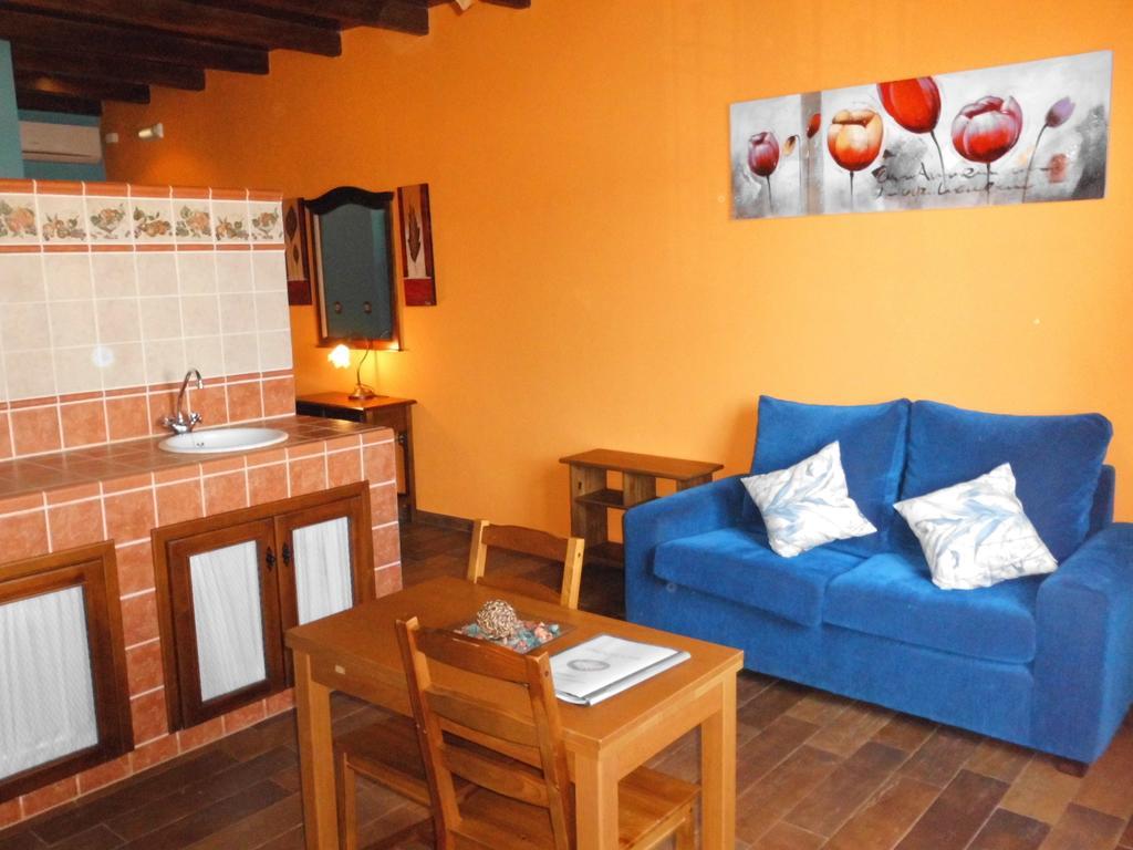 Apartamentos Trinidad Alange Room photo