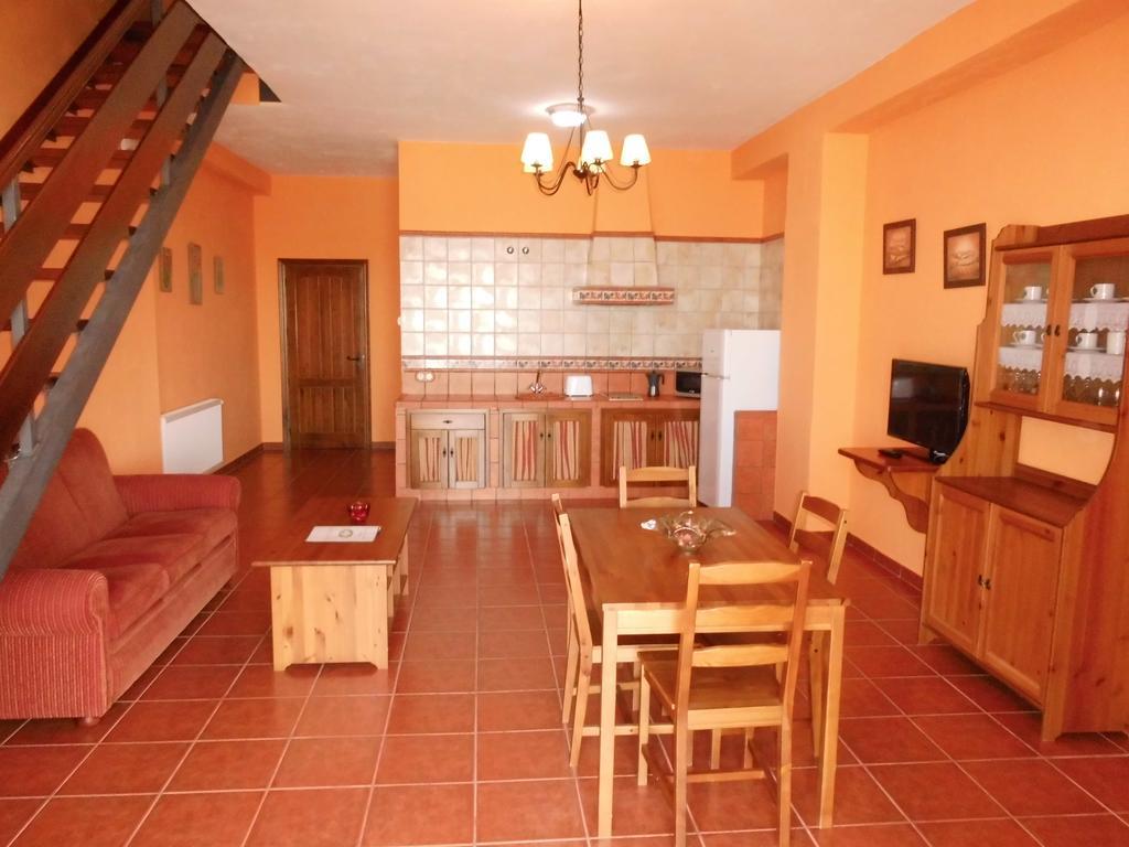 Apartamentos Trinidad Alange Room photo
